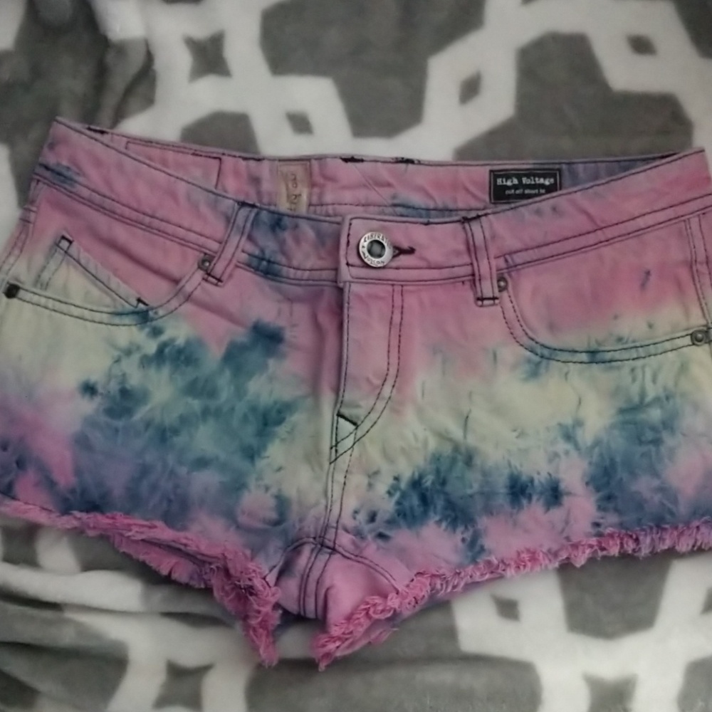 Volcom 🍓 tie dye cut off jean shorts